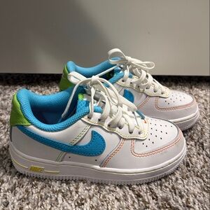 Nike White and Blue Sneakers for Everyday Comfort AIR force 1